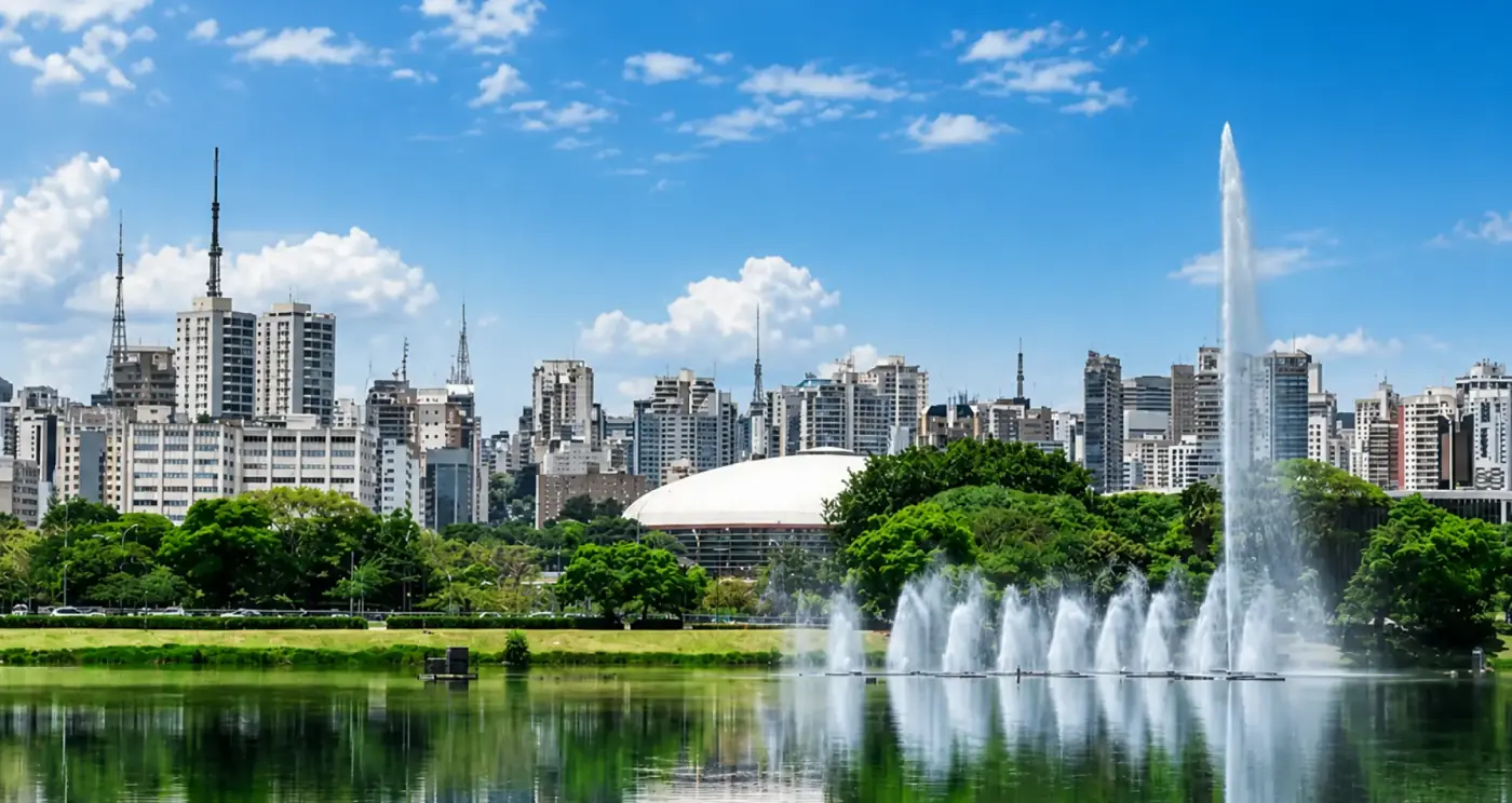 Horizonte de São Paulo visto a partir do Parque Ibirapuera